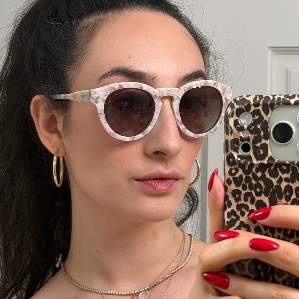 Diff Eyewear Marble White Round Sunglasses with Burgundy Lenses - Picture 3 of 3